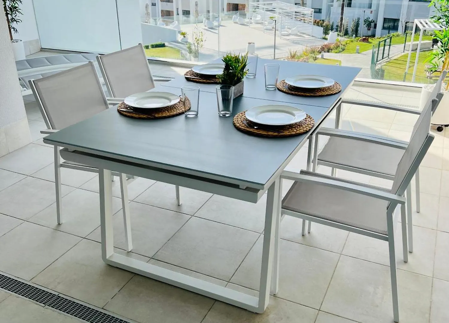 Logement Moderne Et Cosy Avec Piscine, Jacuzzi, Salle De Sport Et Billard Estepona Apartment