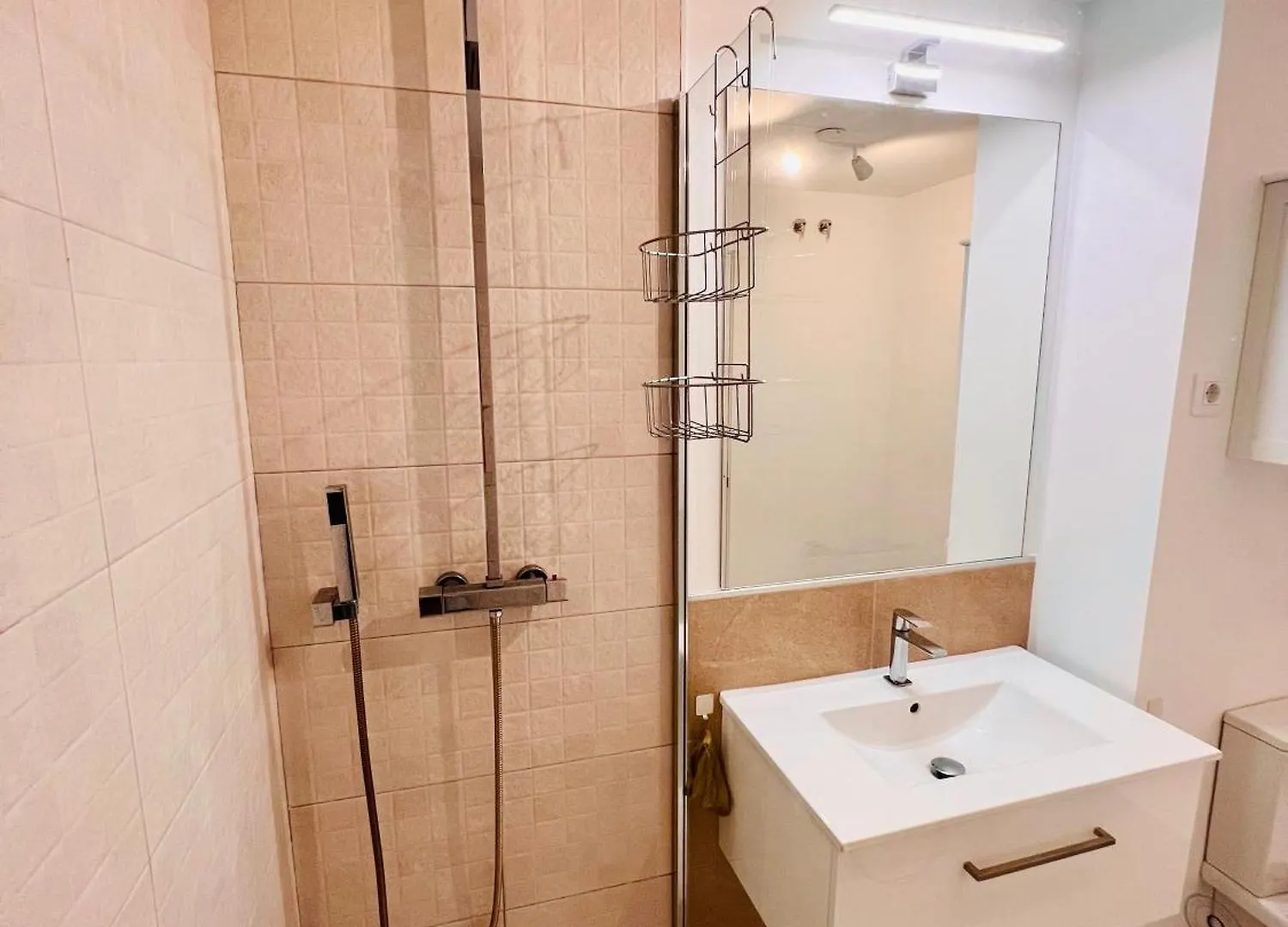 Logement Moderne Et Cosy Avec Piscine, Jacuzzi, Salle De Sport Et Billard Estepona